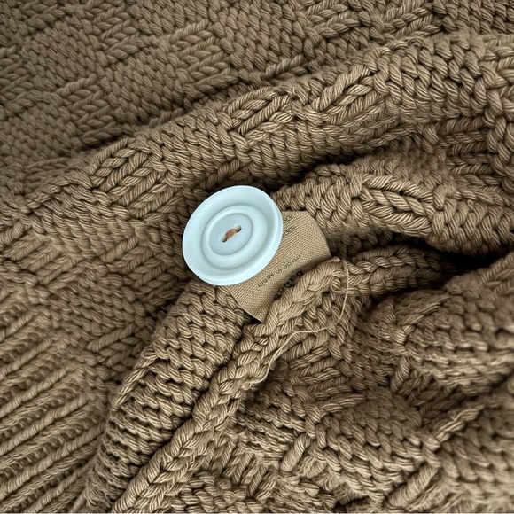 Babaa Cardigan No 3 in Sukkari - Picture 5 of 8